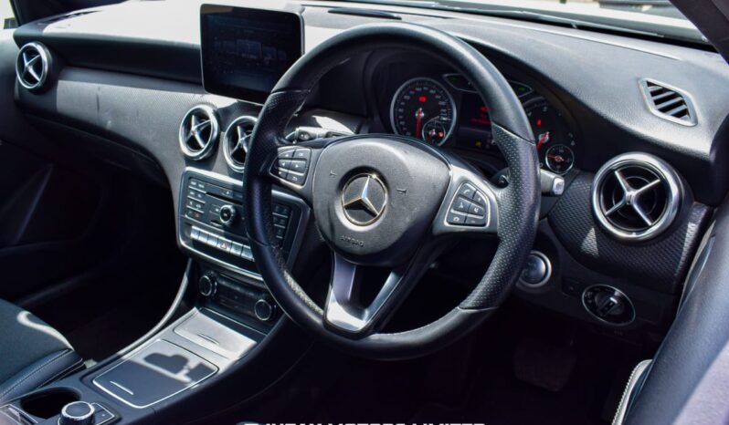 
								Mercedes Benz full									