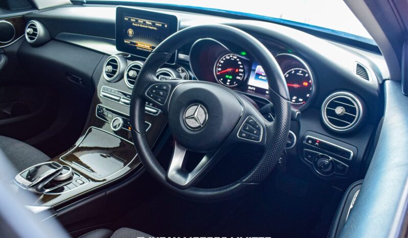 
								Mercedes Benz C200 full									