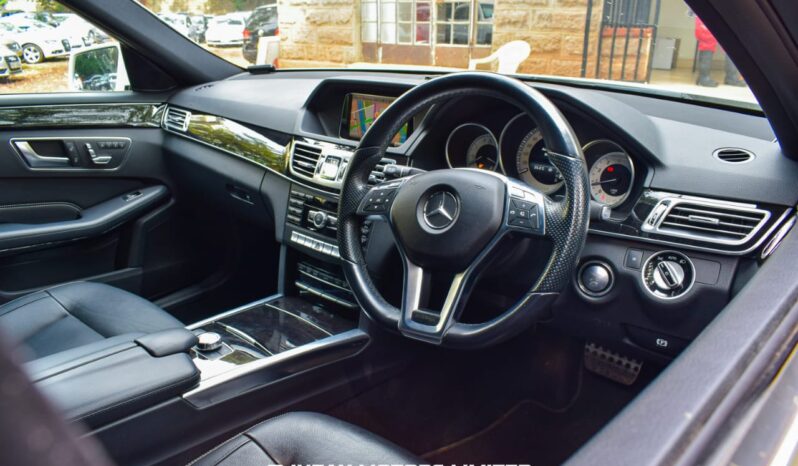 
								Mercedes Benz E250 full									