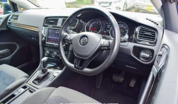 
										Volkswagen Golf full									