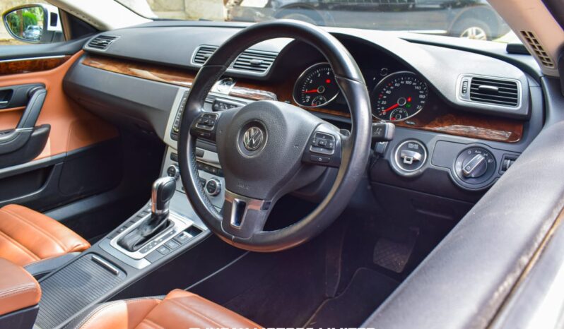 
								Volkswagen Passat CC full									