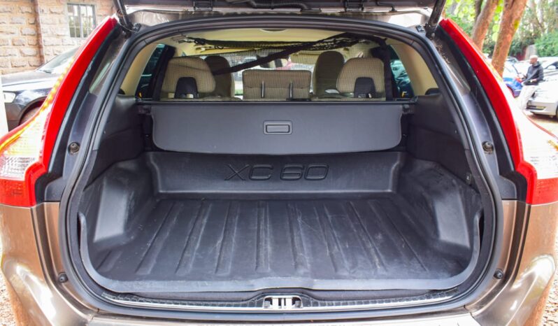 
								Volvo XC60 full									