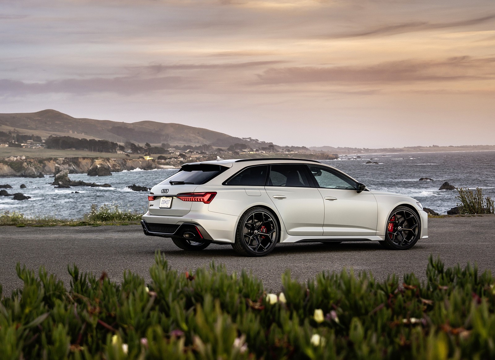 2024 AUDI RS6 AVANT PERFORMANCE - INEAX MOTORS