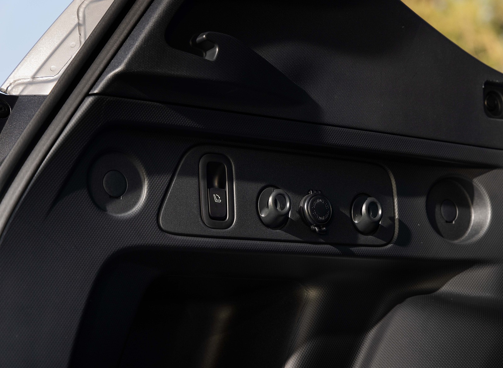 2025 SUBARU FORESTER - INEAX MOTORS