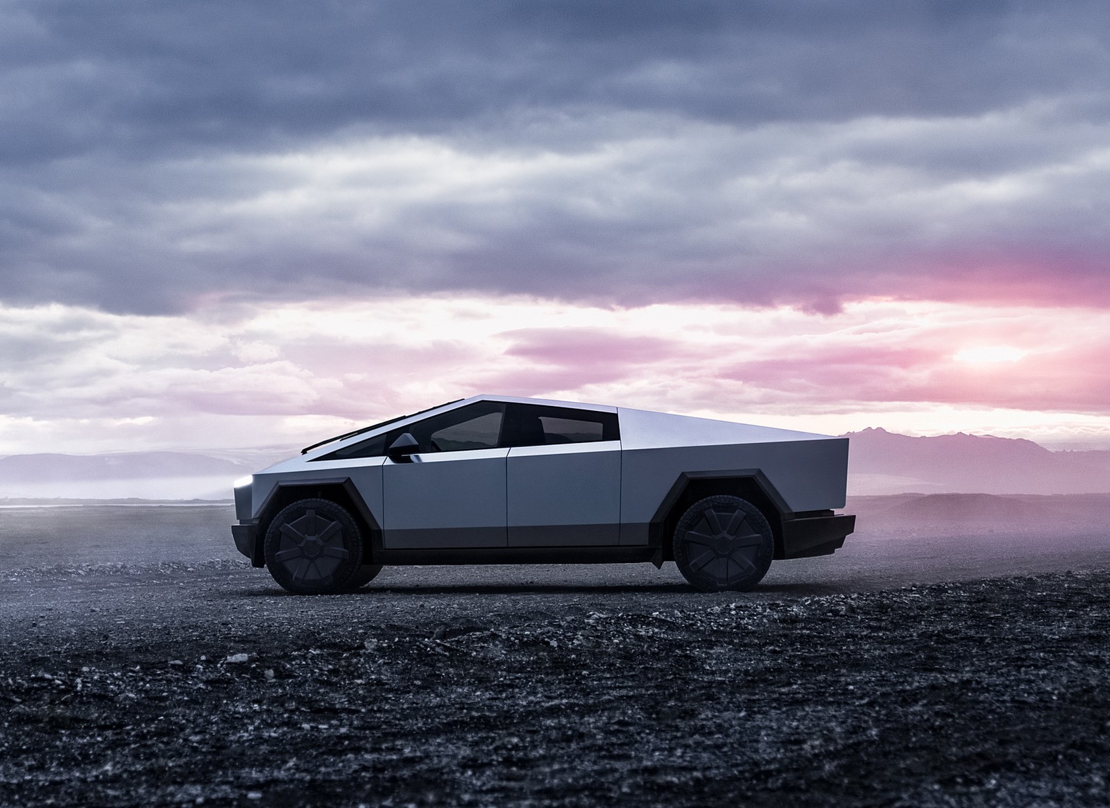 2025 TESLA CYBERTRUCK INEAX MOTORS