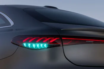 mercedes adds blue light color for self driving cars