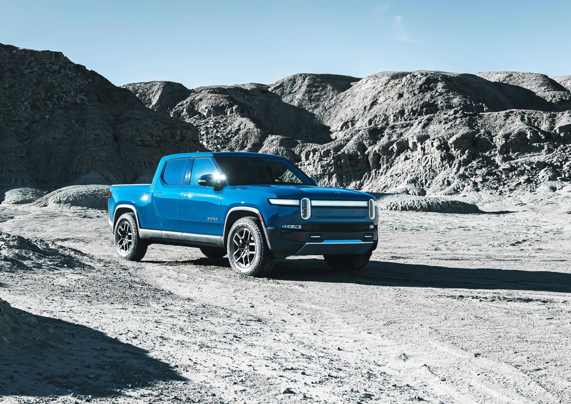 2021 RIVIAN R1T - INEAX MOTORS