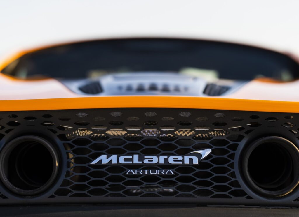 2022 McLaren Artura