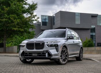 2023 BMW X7 M60i
