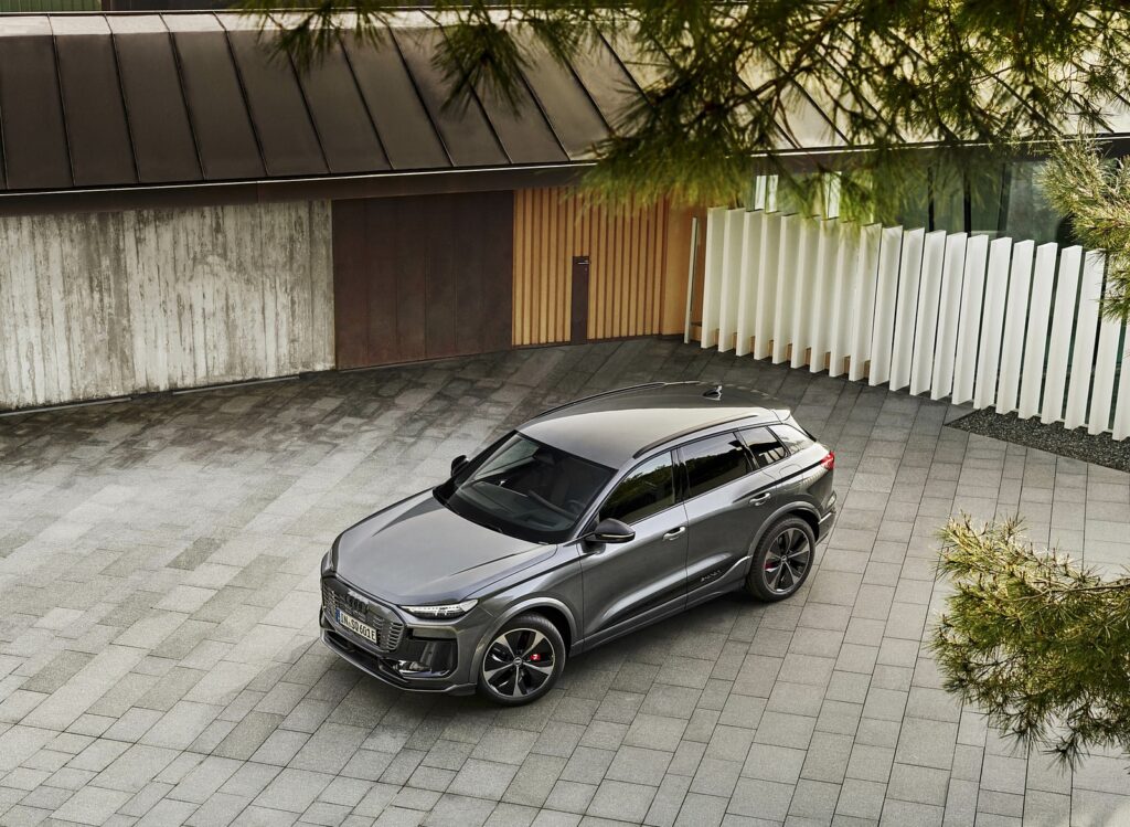 2025 Audi SQ6 e-tron 