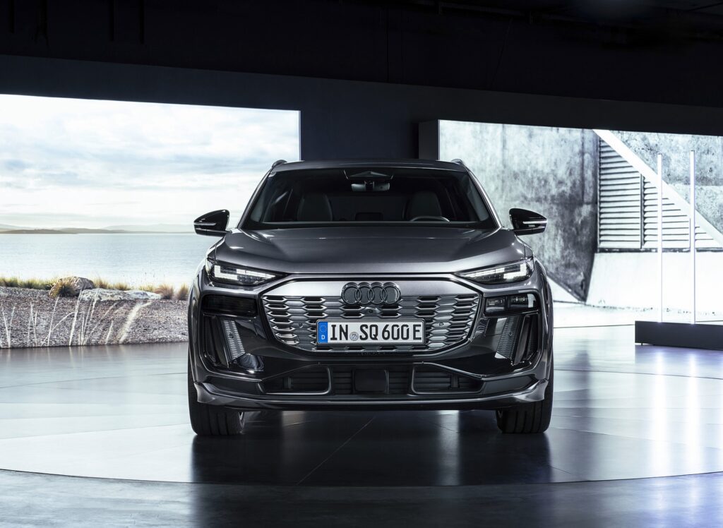 2025 Audi SQ6 e-tron 