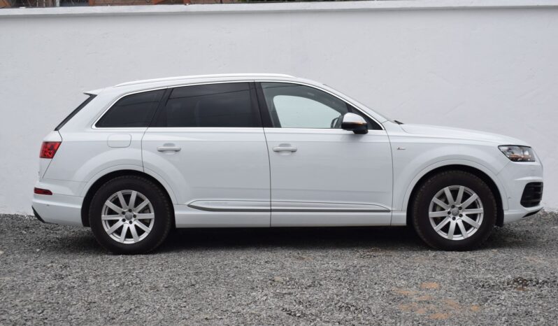 
AUDI Q7 full									