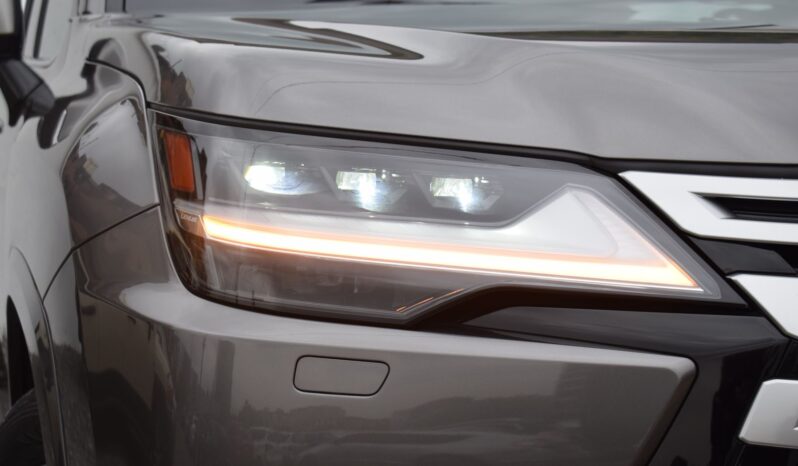
LEXUS LX600 full									