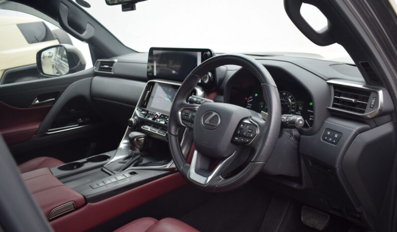 
LEXUS LX600 full									