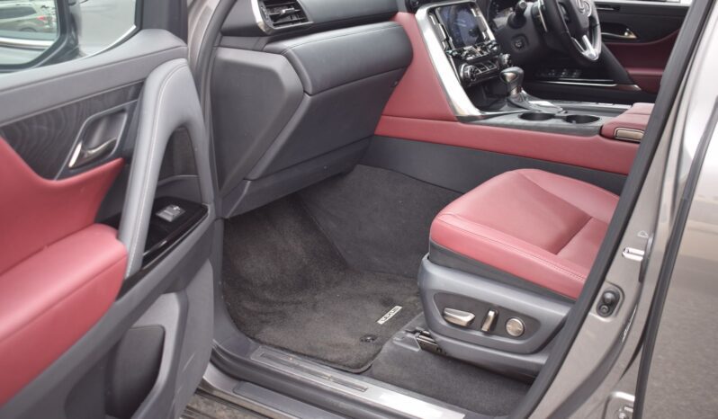 
LEXUS LX600 full									