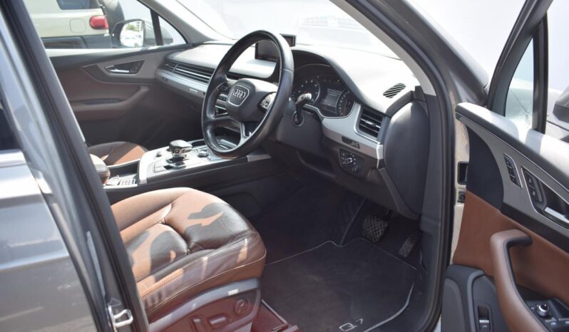 
AUDI Q7 full									