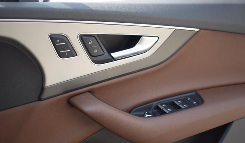 
AUDI Q7 full									
