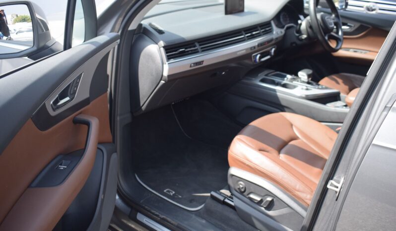 
AUDI Q7 full									