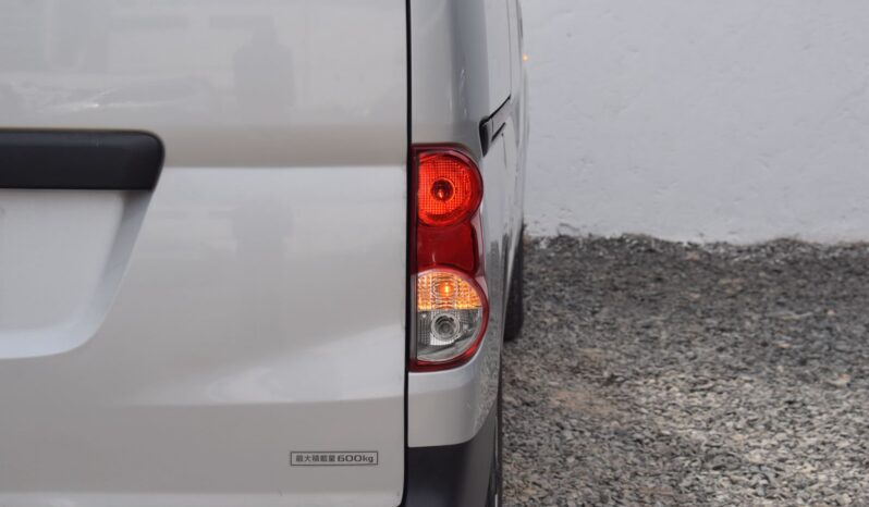 
NISSAN NV200 full									