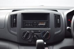NISSAN NV200 full