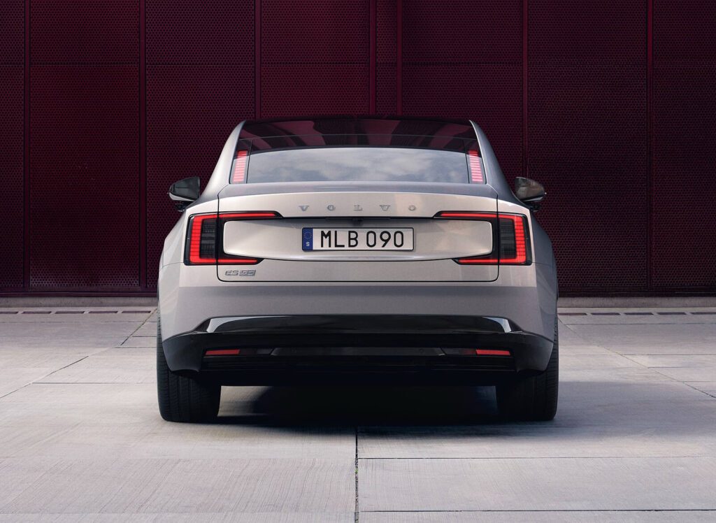 2026 Volvo ES90