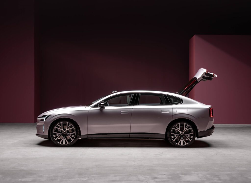 2026 Volvo ES90