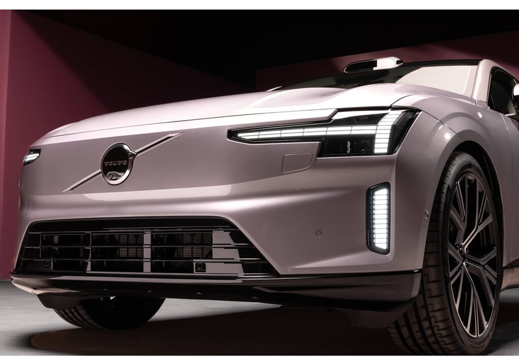 2026 Volvo ES90